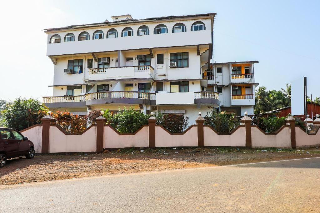 Hotel Priti International Mapusa Esterno foto